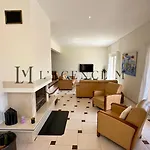 13 Oliviers - Piscine Xxl, Parc Arbore Et Coucher De Soleil Holiday home