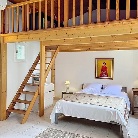 13 Oliviers Couchers De Soleil * Lumio (Corsica)