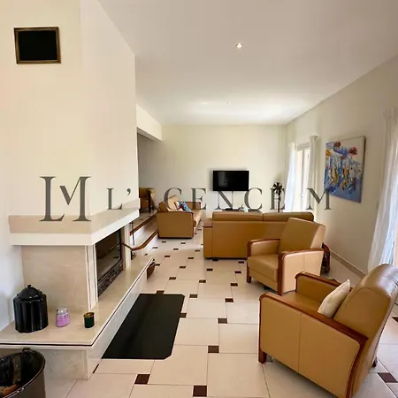 13 Oliviers Couchers De Soleil Holiday home