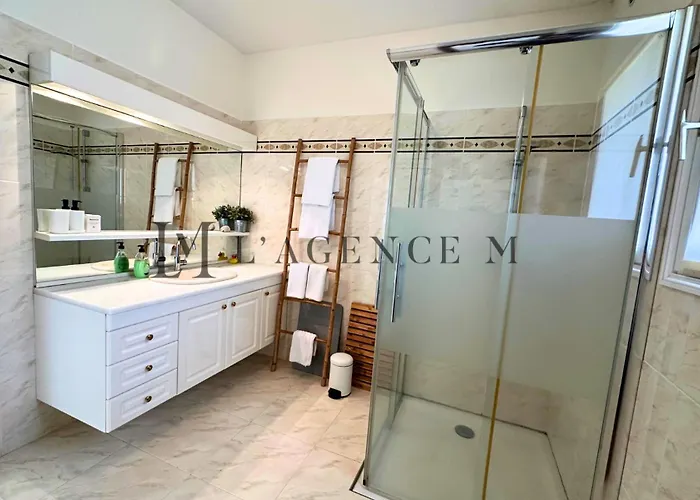 13 Oliviers Couchers De Soleil * Lumio (Corsica)